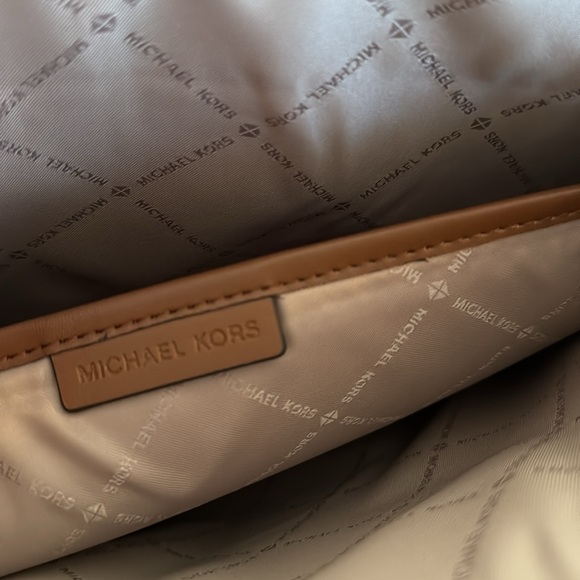 NEW Michael Kors Signature Brown monogram jet set Laptop Bag padded 13 saffiano - Picture 7 of 9